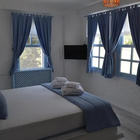 Thea Butik & Restaurant מלון 3*